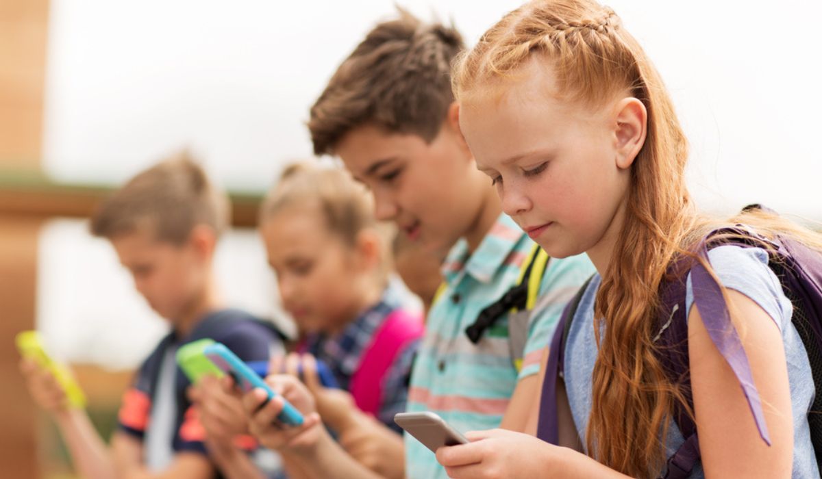 Mobile Phones and 12-Year-Olds: Finding a Healthy Balance.